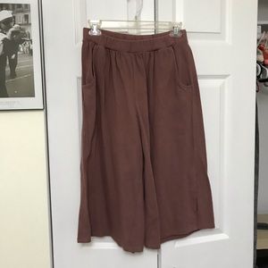 Flare out high waisted pants-crop just below knee